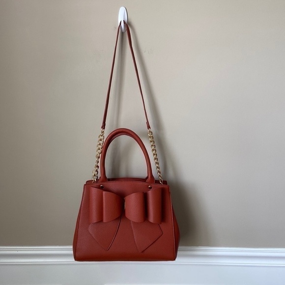 Like Dreams Bowtie Bag - Picture 9 of 10